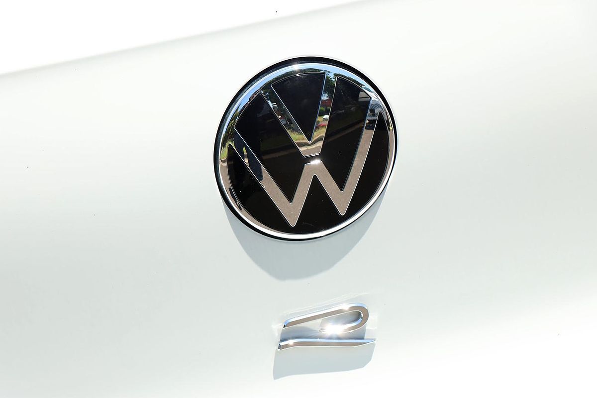 2023 Volkswagen Golf R 8
