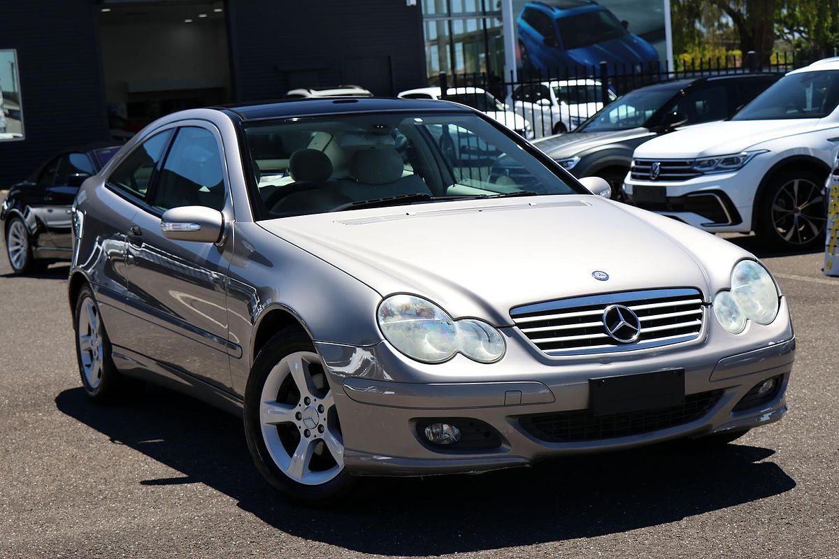 2005 Mercedes-Benz C-Class C180 Kompressor Sports CL203