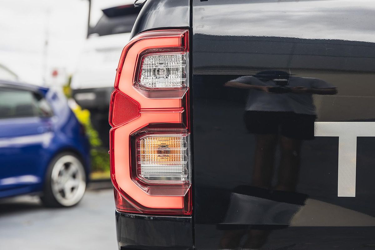 2020 Toyota Hilux SR5 GUN126R 4X4