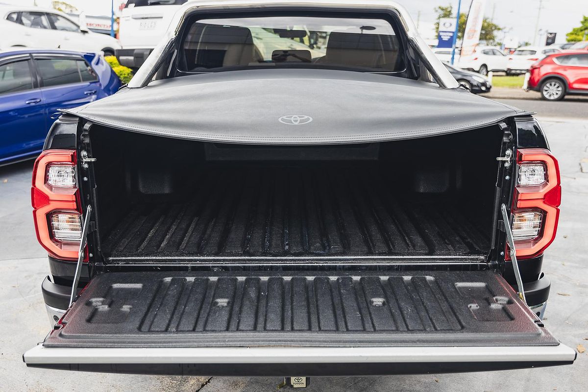 2020 Toyota Hilux SR5 GUN126R 4X4