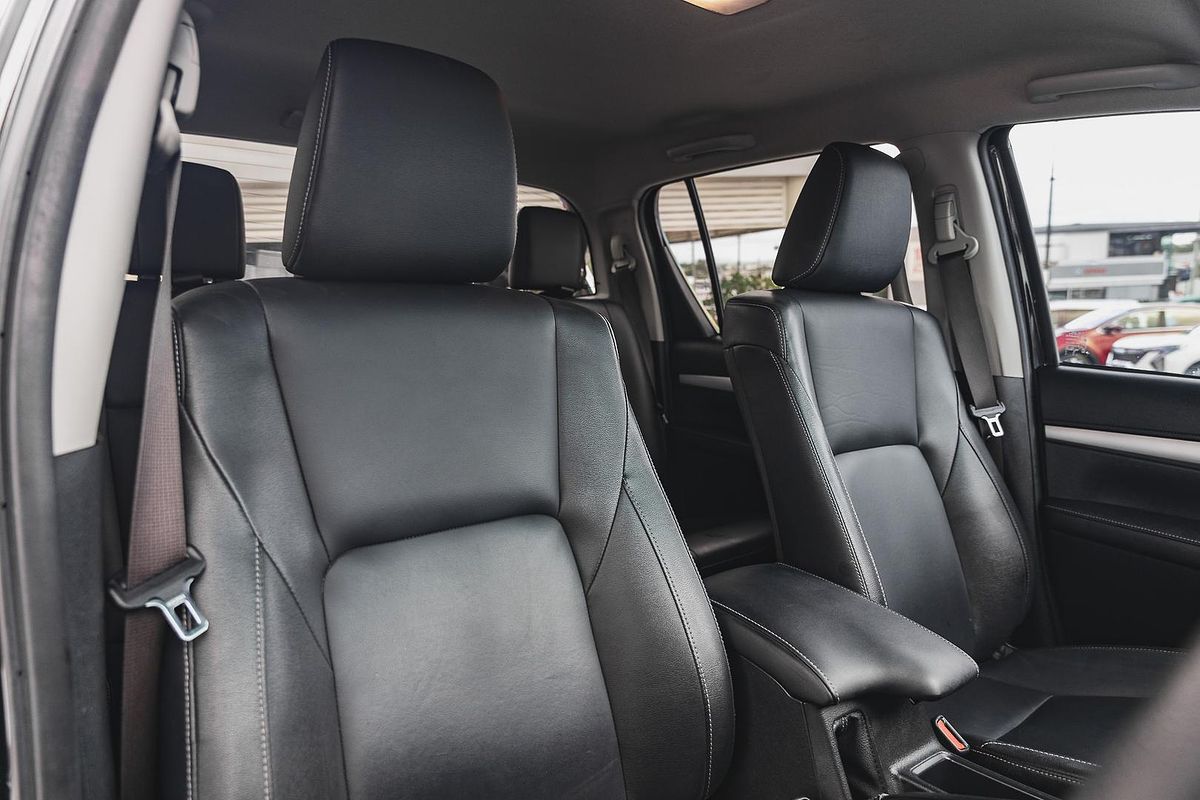 2020 Toyota Hilux SR5 GUN126R 4X4