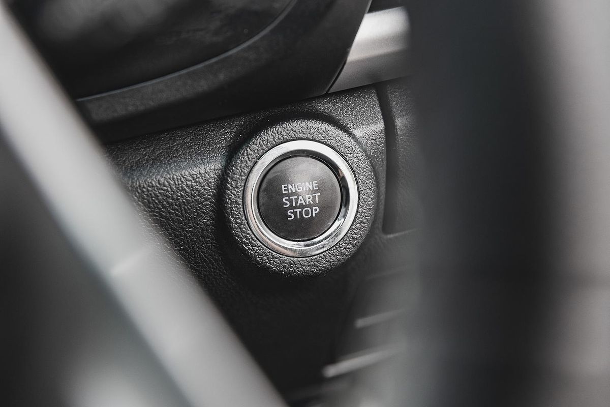 2020 Toyota Hilux SR5 GUN126R 4X4