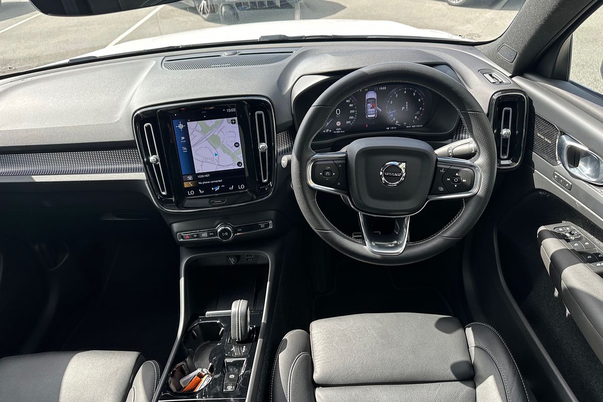 2021 Volvo XC40 T5 R-Design