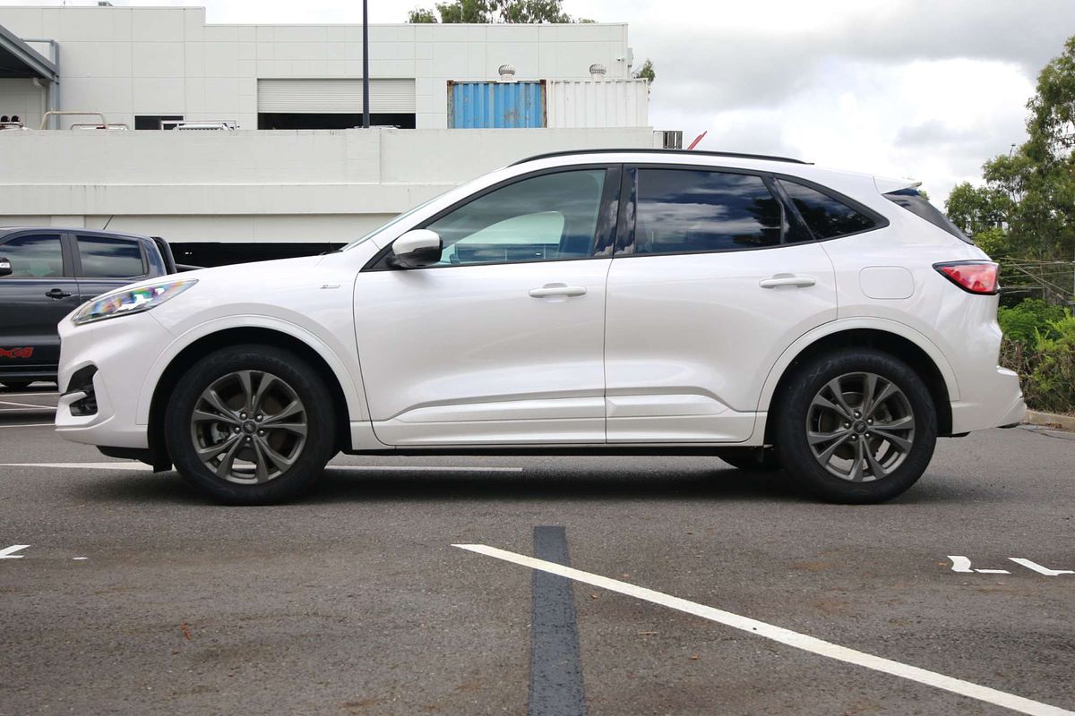 2022 Ford Escape ST-Line ZH