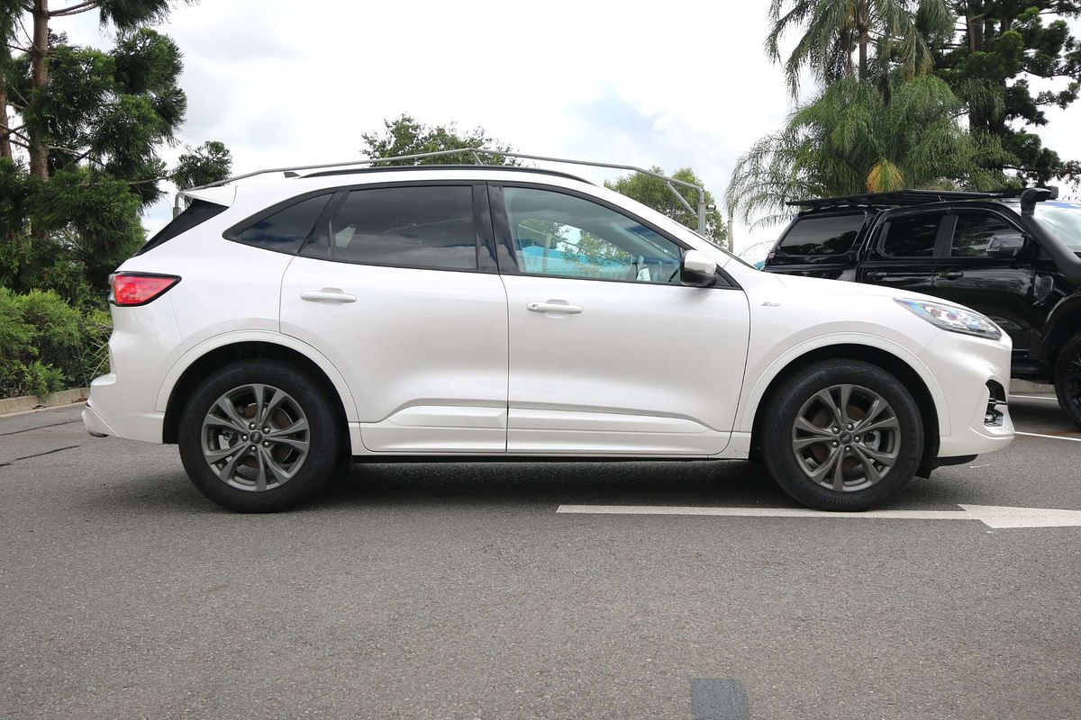 2022 Ford Escape ST-Line ZH