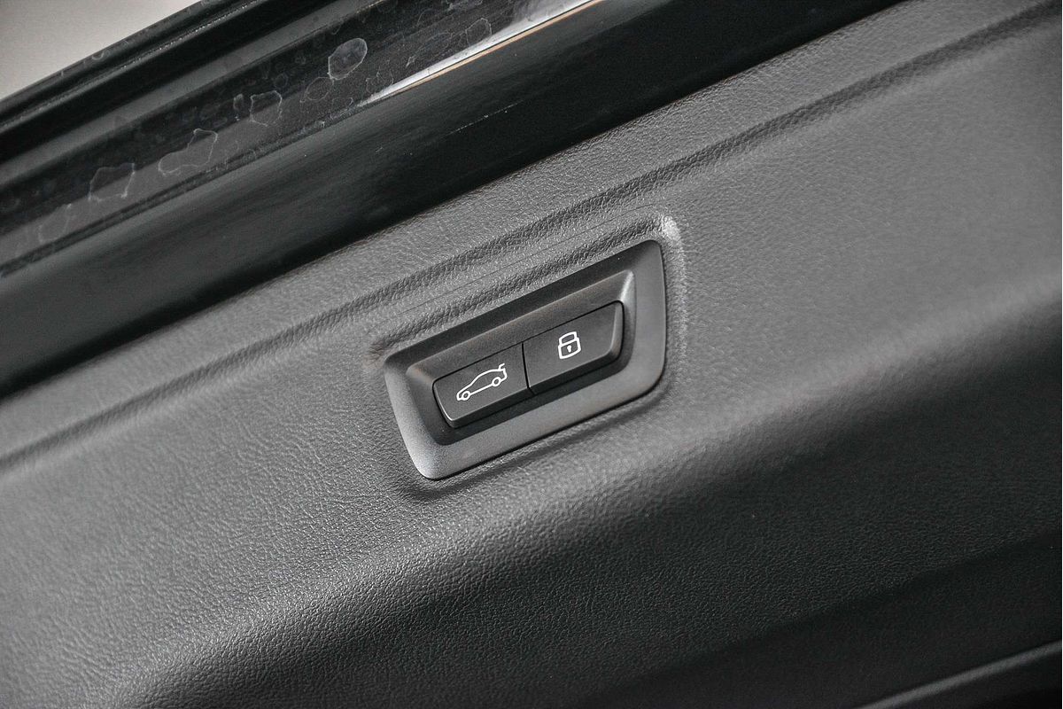 2023 BMW 3 Series 330i M Sport G21 LCI