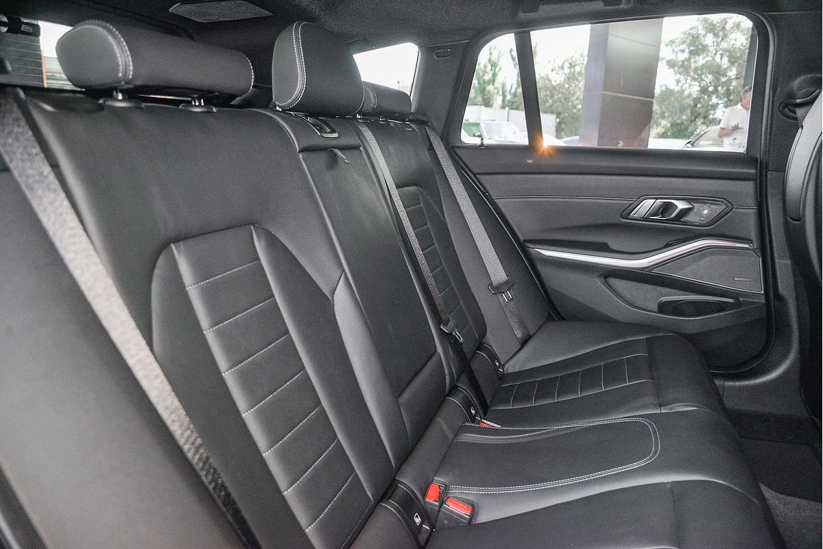 2023 BMW 3 Series 330i M Sport G21 LCI