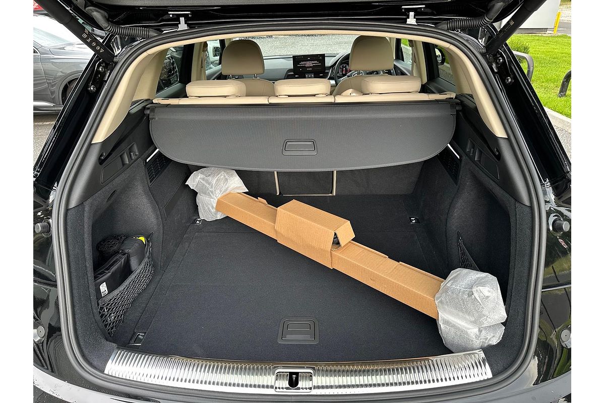 2024 Audi Q5 35 TDI FY