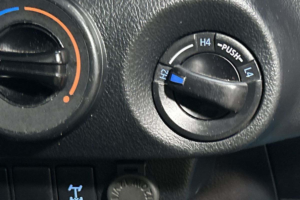 2019 Toyota Hilux SR GUN126R 4X4