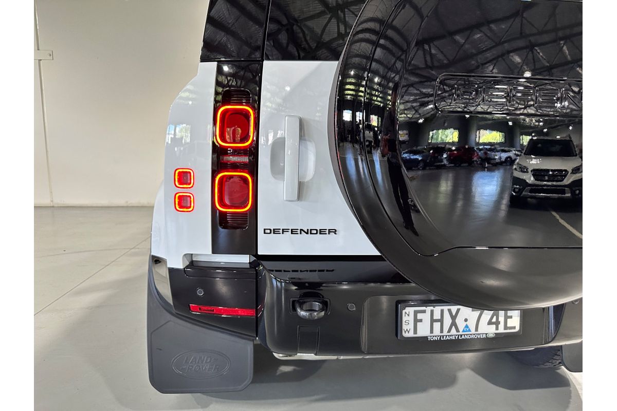 2024 Land Rover Defender 110 P400e X-Dynamic SE L663
