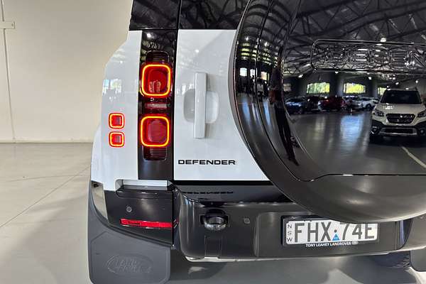 2024 Land Rover Defender 110 P400e X-Dynamic SE L663