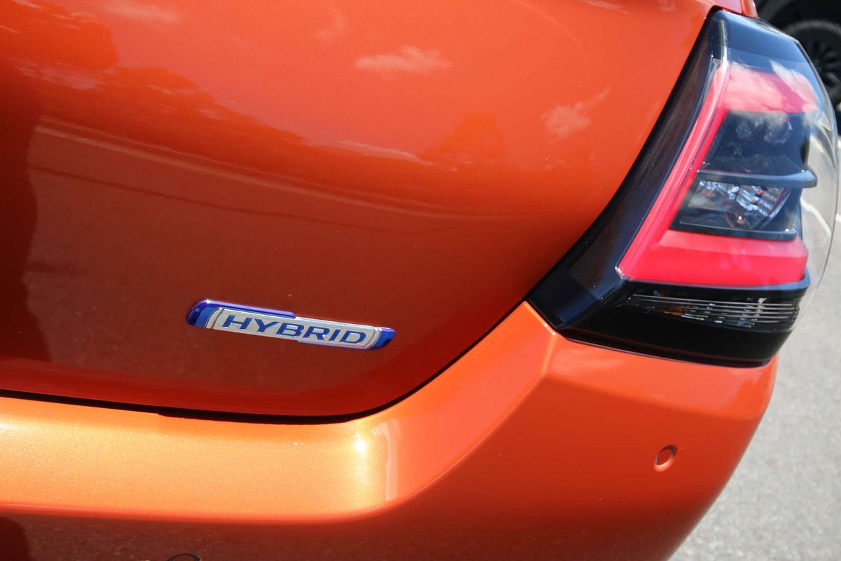 2024 Suzuki Swift Hybrid Plus UZ