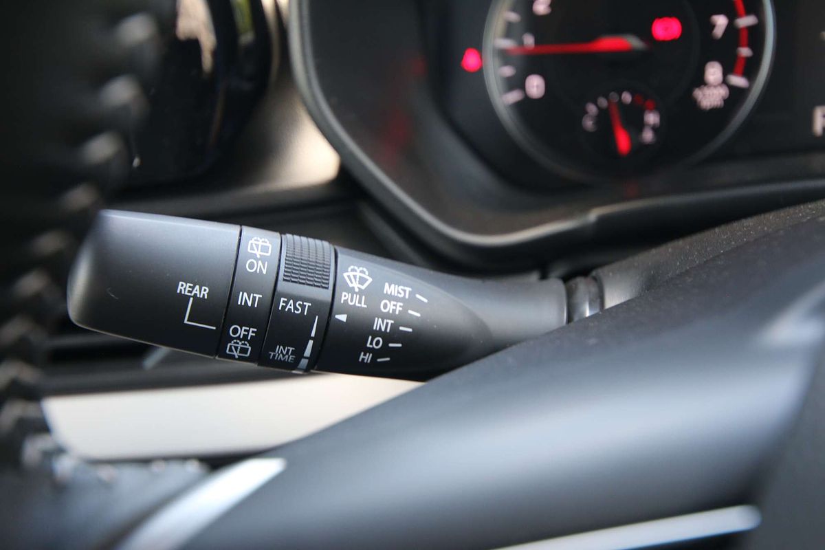 2024 Suzuki Swift Hybrid Plus UZ