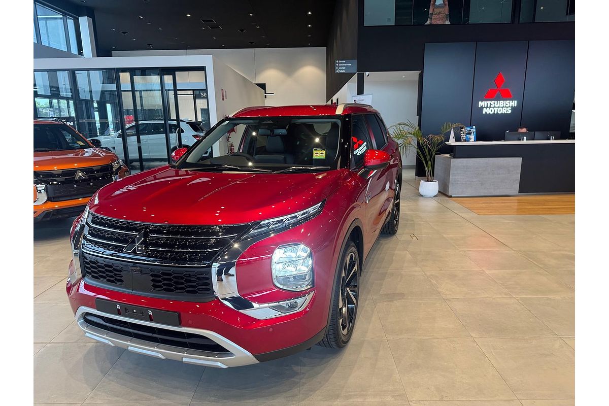 2025 Mitsubishi Outlander PHEV Aspire ZM