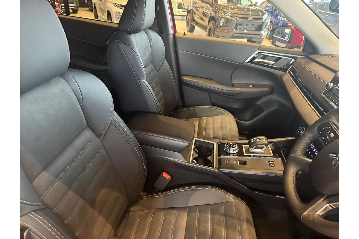 2025 Mitsubishi Outlander PHEV Aspire ZM