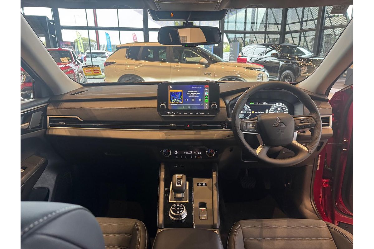 2025 Mitsubishi Outlander PHEV Aspire ZM