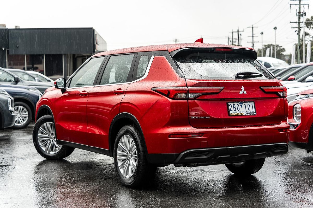 2024 Mitsubishi Outlander ES ZM