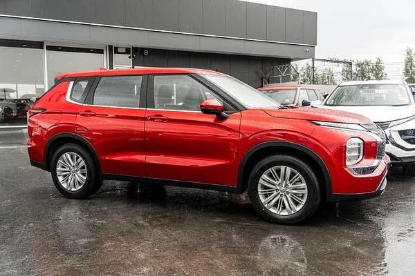 2024 Mitsubishi Outlander ES ZM