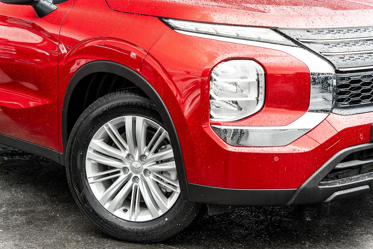 2024 Mitsubishi Outlander ES ZM