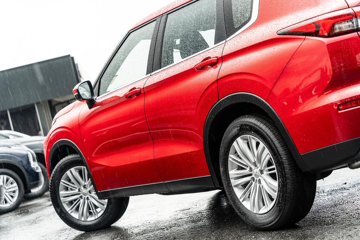 2024 Mitsubishi Outlander ES ZM