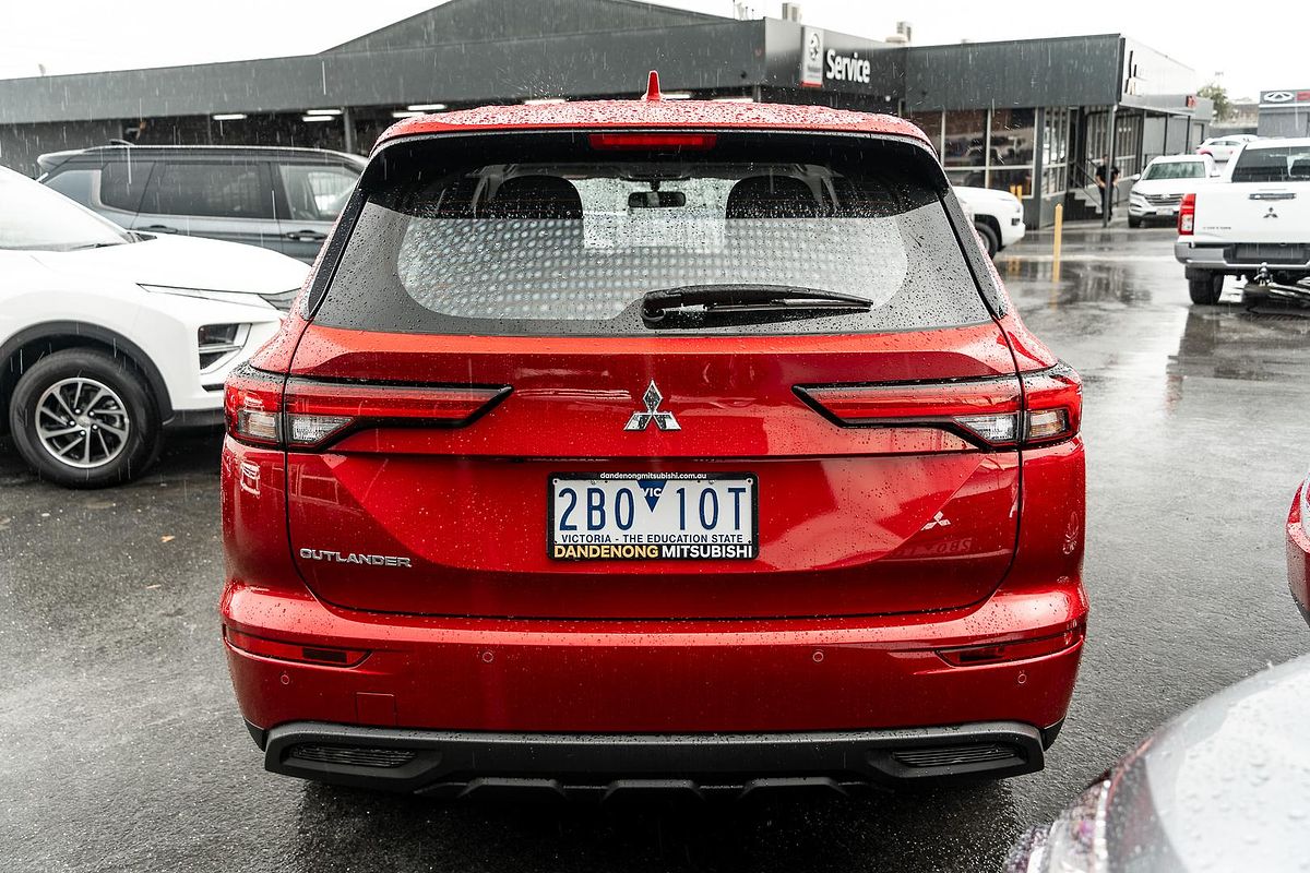 2024 Mitsubishi Outlander ES ZM