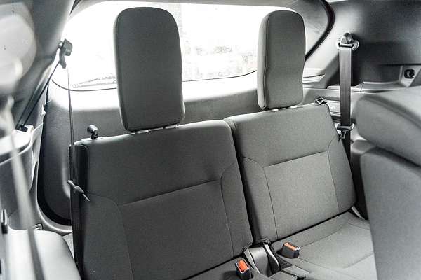2024 Mitsubishi Outlander ES ZM