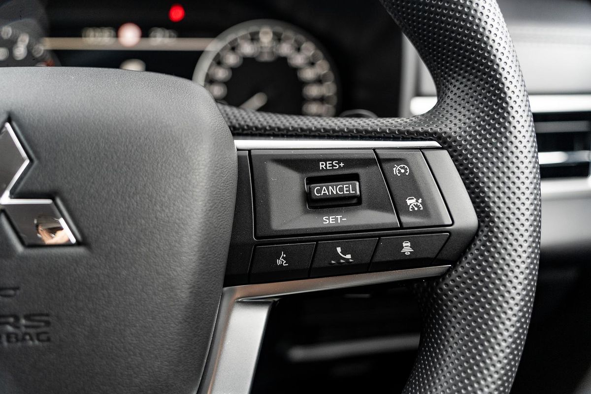 2024 Mitsubishi Outlander ES ZM