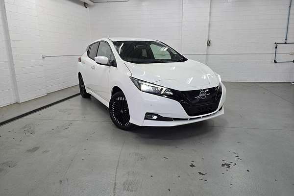 2023 Nissan LEAF ZE1