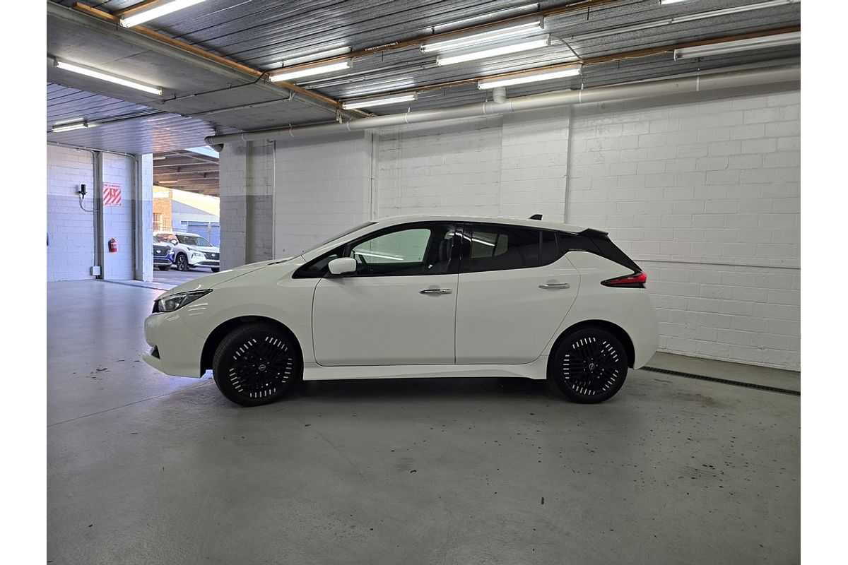 Nissan LEAF EV MY23 39KW