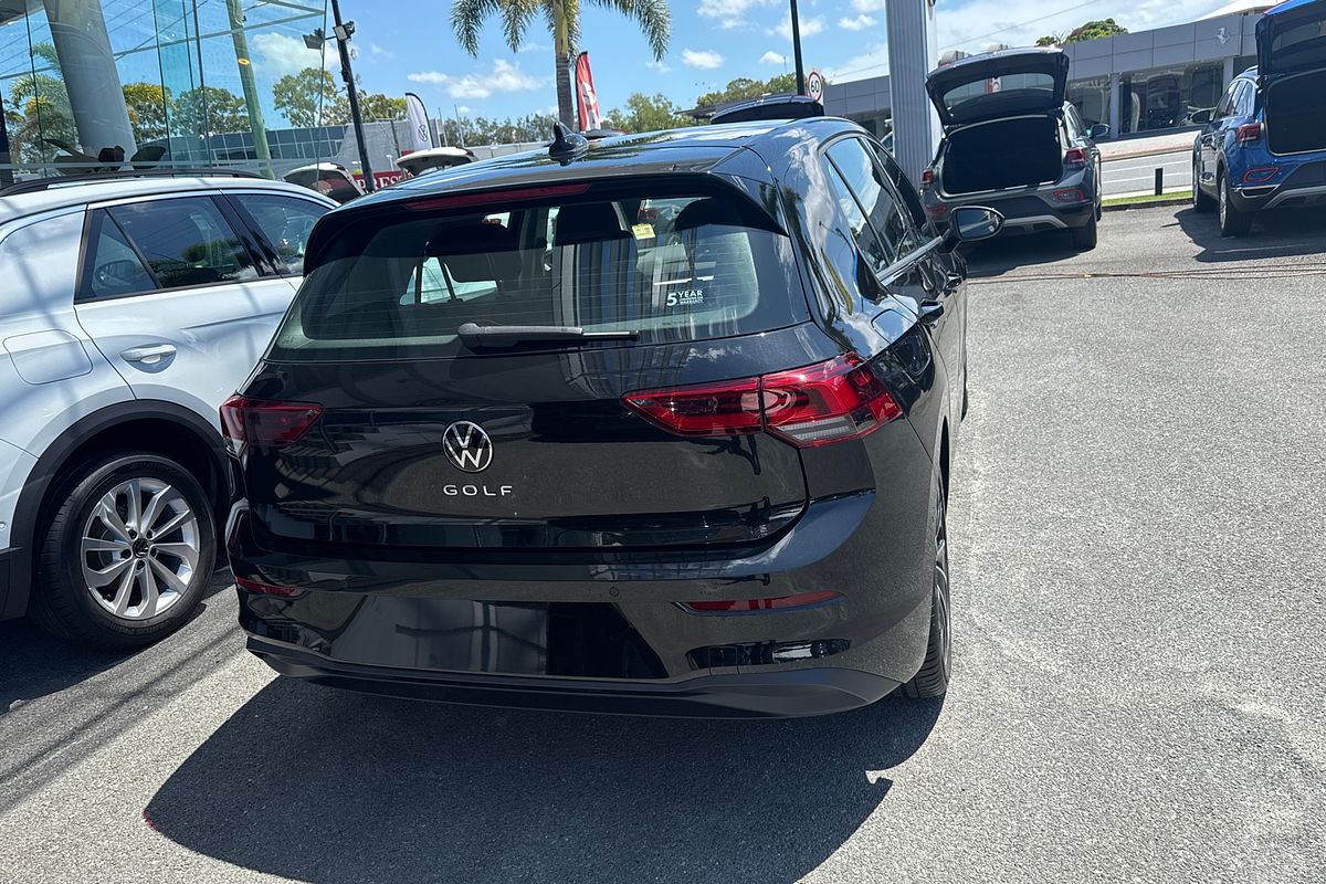 2024 Volkswagen Golf 110TSI Life 8