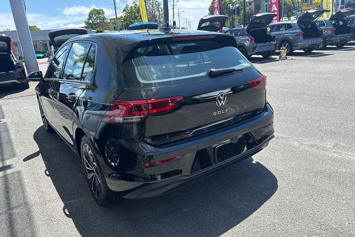 2024 Volkswagen Golf 110TSI Life 8