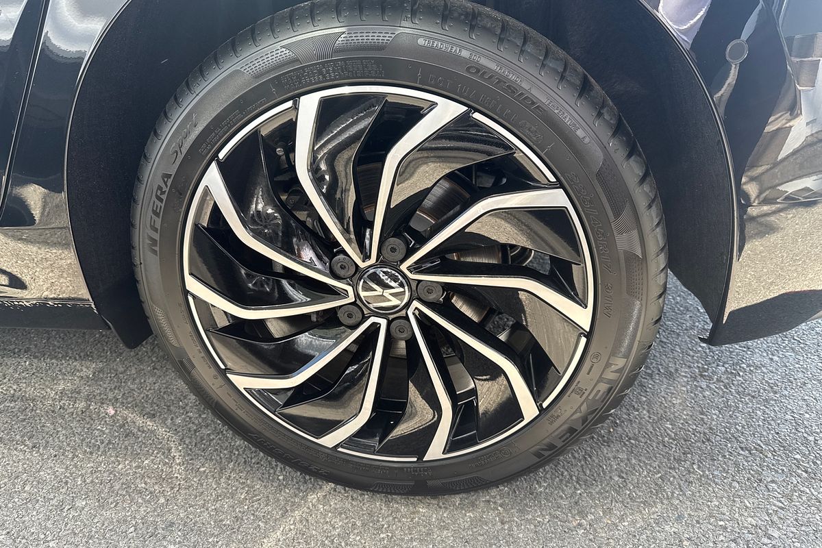 2024 Volkswagen Golf 110TSI Life 8