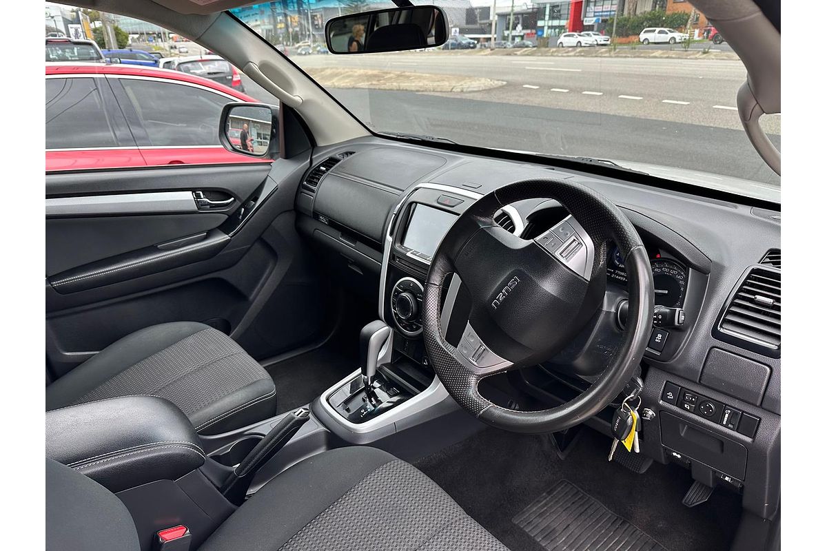 2017 Isuzu MU-X LS-U