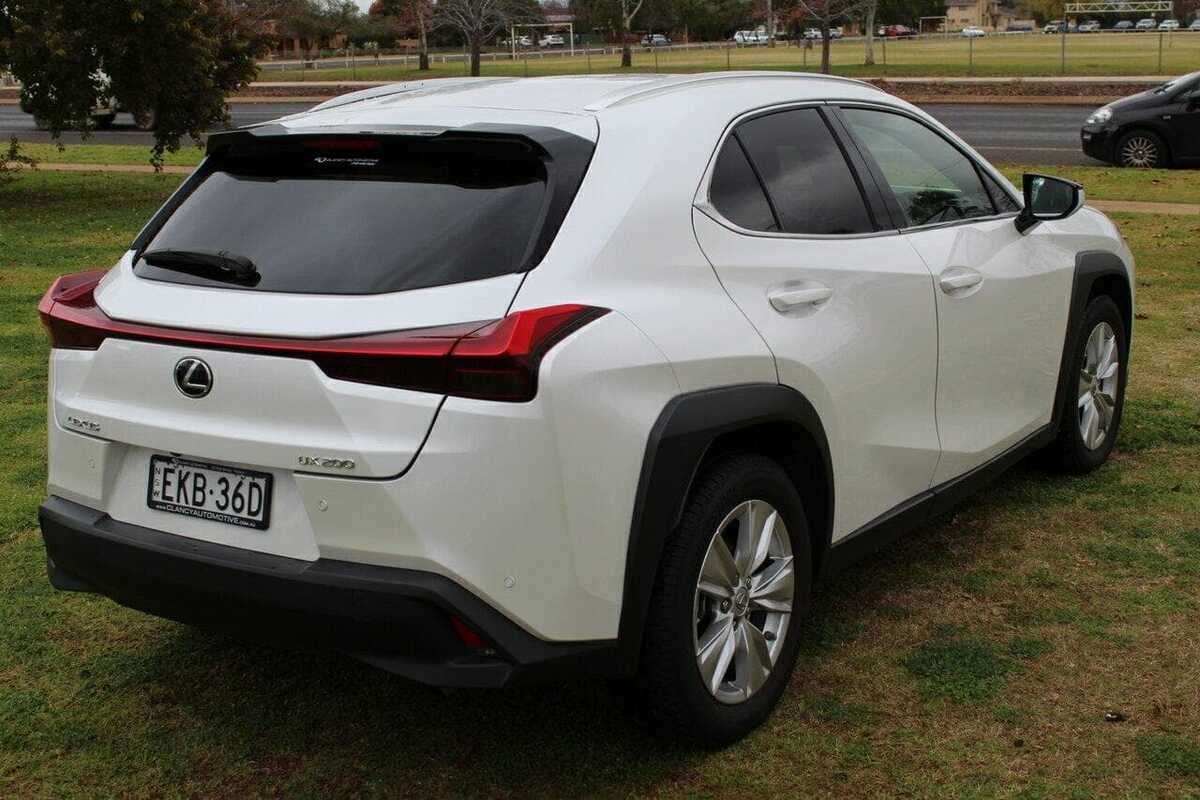 2018 Lexus UX UX200 Luxury MZAA10R