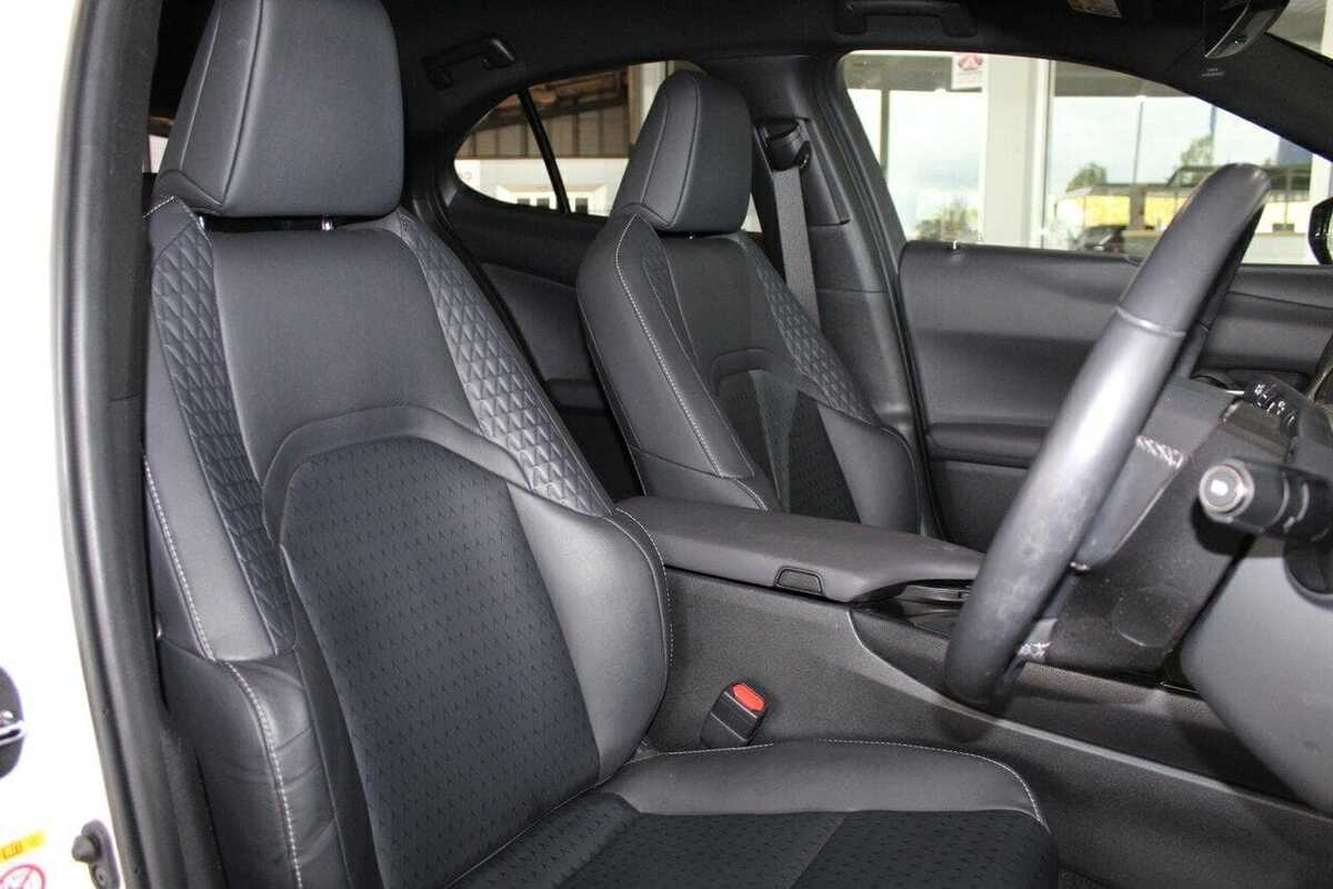 2018 Lexus UX UX200 Luxury MZAA10R