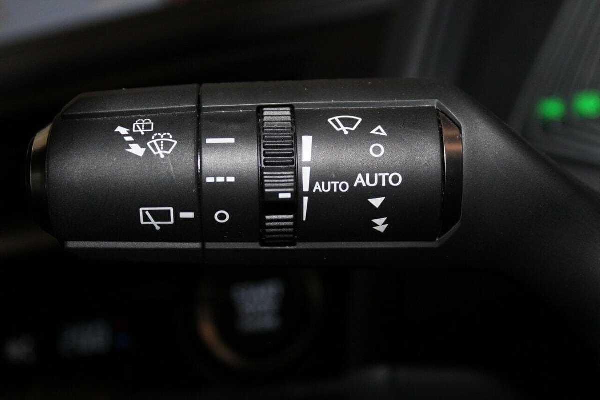 2018 Lexus UX UX200 Luxury MZAA10R