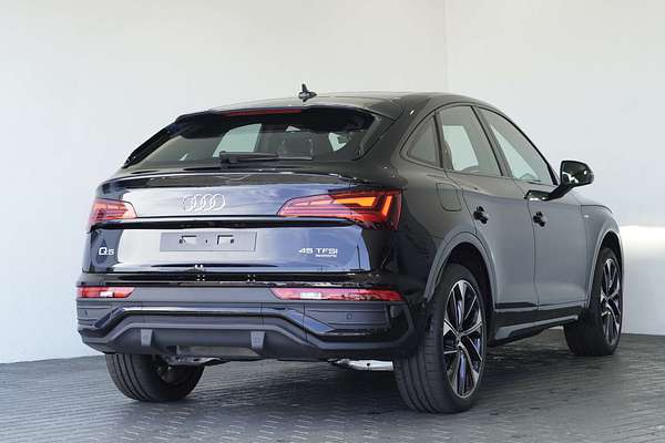 2024 Audi Q5 45 TFSI S Line FY