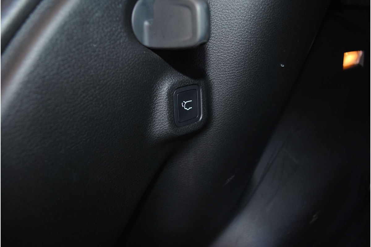 2022 Jeep Compass S-Limited M6