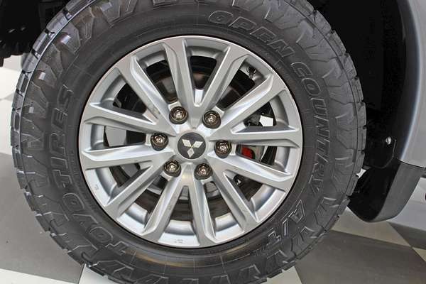 2015 Mitsubishi Triton GLS MQ 4X4