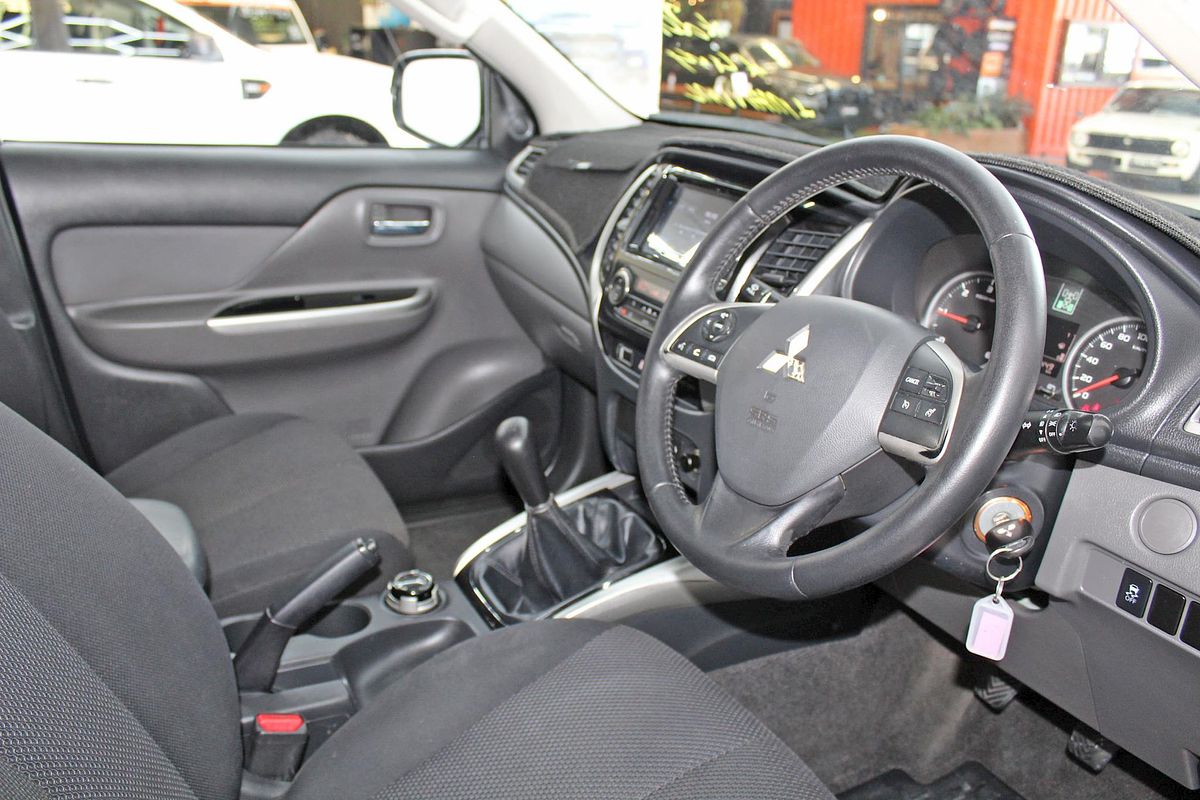 2015 Mitsubishi Triton GLS MQ 4X4