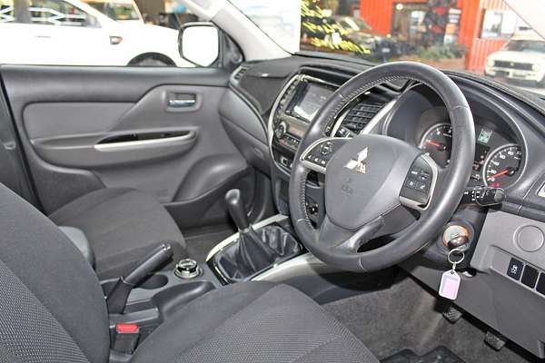 2015 Mitsubishi Triton GLS MQ 4X4