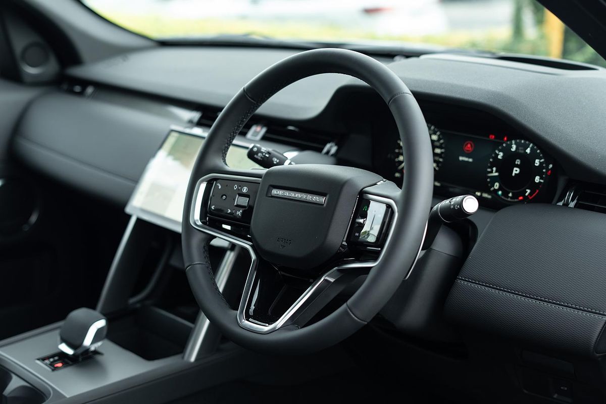 2024 Land Rover Discovery Sport P250 Dynamic SE L550