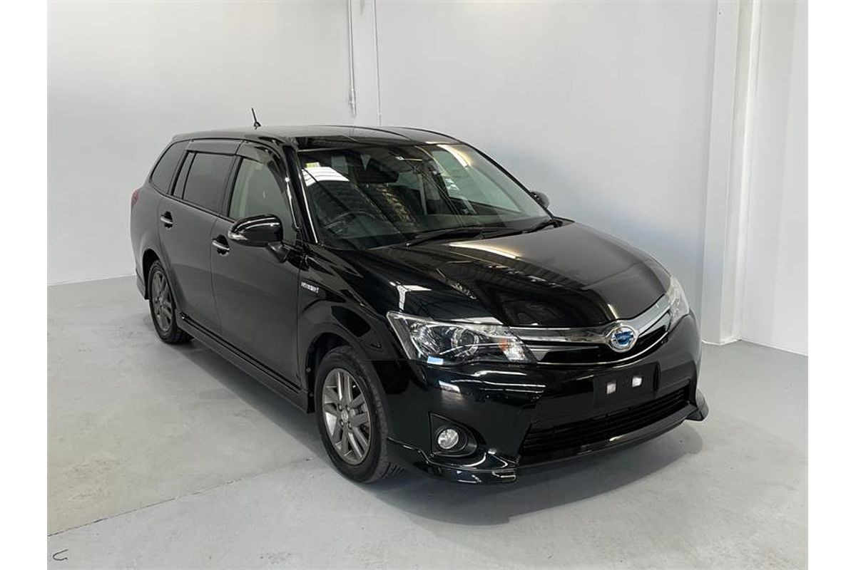 2015 Toyota Corolla Fielder Hybrid Fielder Hybrid WxB NKE165