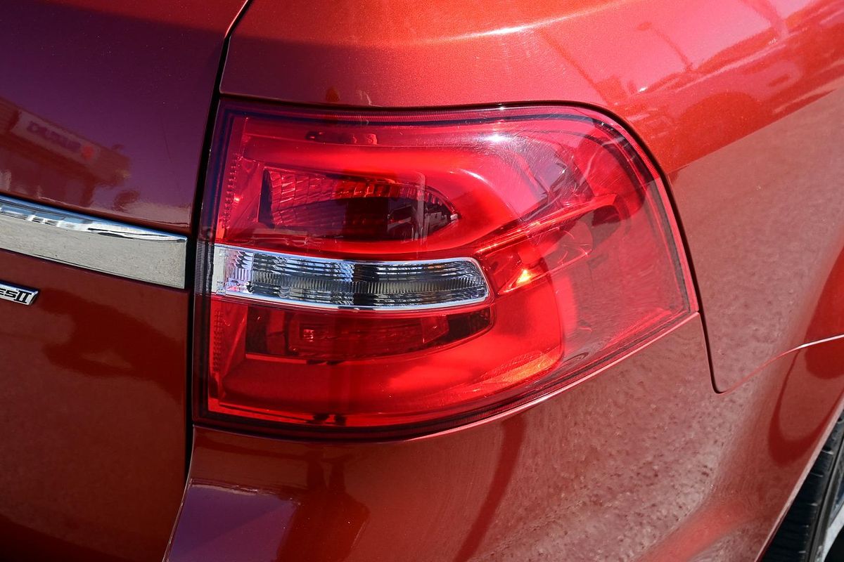 2016 Holden Commodore SV6 Black VF Series II
