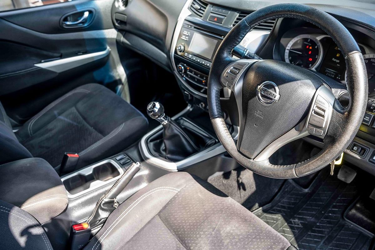 2015 Nissan Navara ST D23 4X4