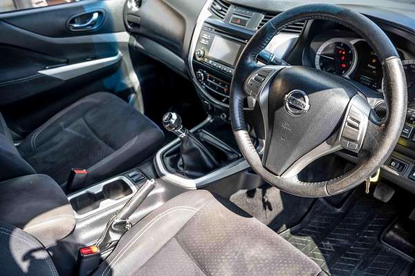 2015 Nissan Navara ST D23 4X4