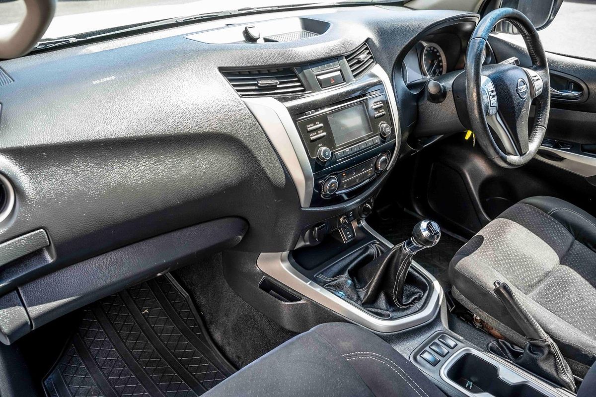 2015 Nissan Navara ST D23 4X4