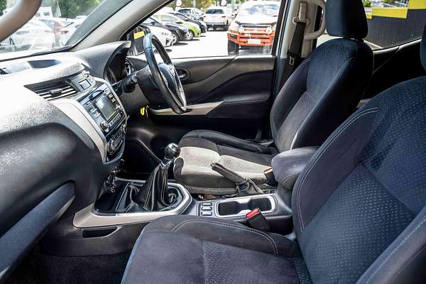 2015 Nissan Navara ST D23 4X4