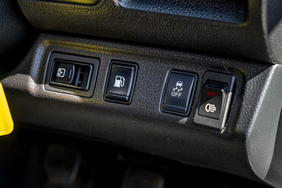 2015 Nissan Navara ST D23 4X4