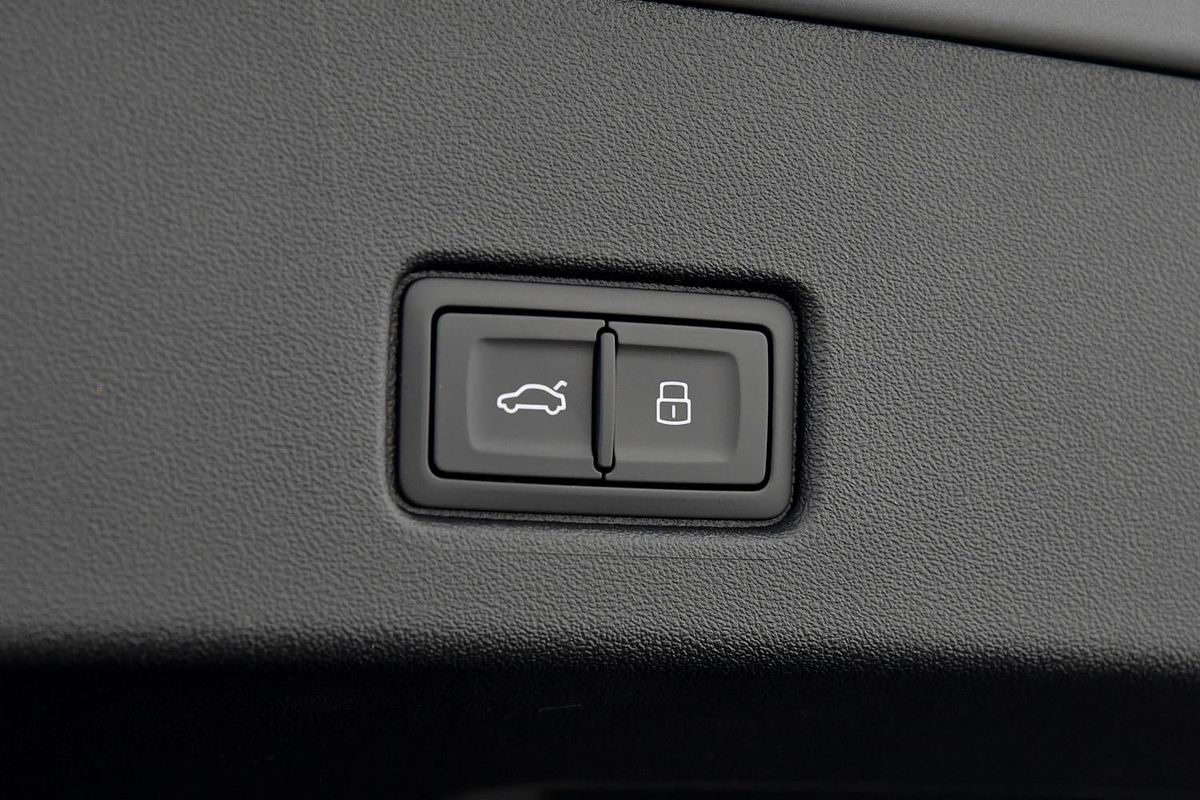 2024 Audi Q4 e-tron 45 F4
